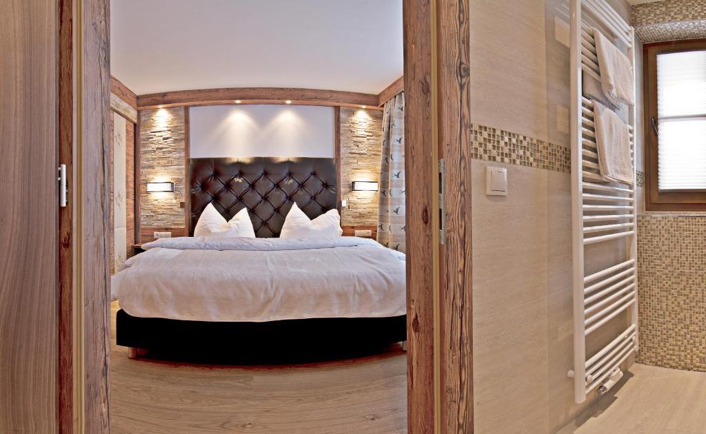 Alpenchalet Bruecke Mayrhofen Rom bilde